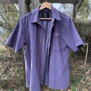 Finisterre like-new Purple Short Sleeve Button-Up Shirt — corduroy